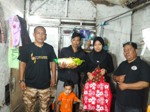 Bayi Sebulan Tinggal di Rumah Nyaris Roboh, Haji Wahyu Bergerak Membantu