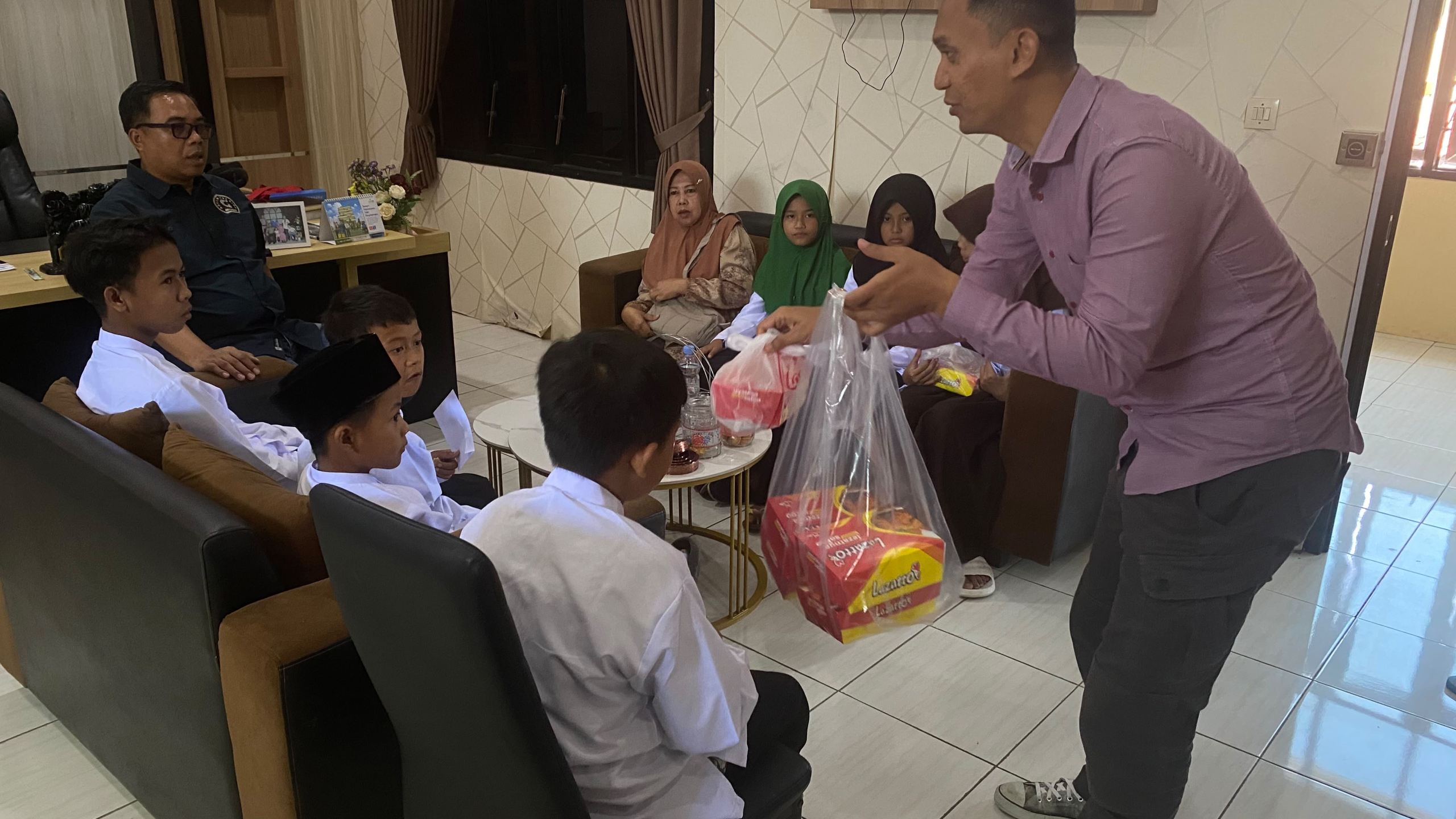 Satreskrim Polres Tasikmalaya Rutin Santuni Anak Yatim, Perkuat Kepedulian Sosial di Tengah Masyarakat