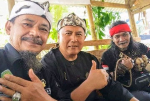Membangun Karakter dan Identitas Kebangsaan Melalui Seni Budaya