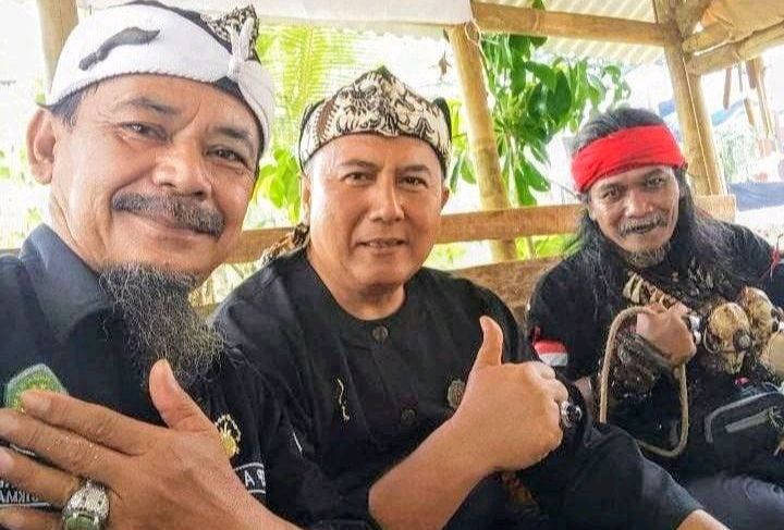 Membangun Karakter dan Identitas Kebangsaan Melalui Seni Budaya