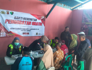 Sambut Hari Bhayangkara Ke-80, Polres Garut Berikan Layanan Kesehatan Gratis untuk Warga Cilawu
