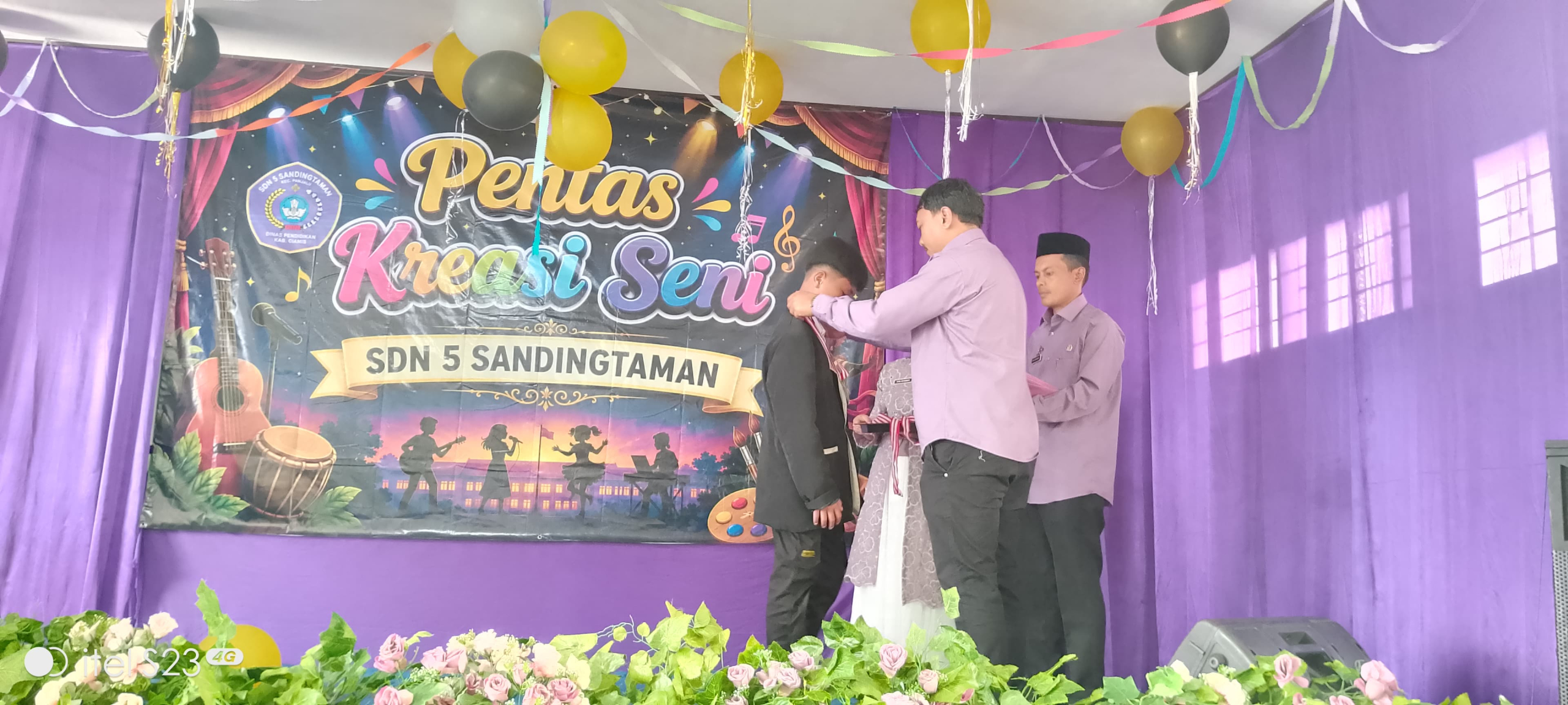 Pelepasan Siswa SDN Sandingtaman 5 Meriah dengan Pentas Seni